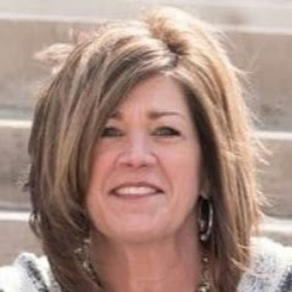 Meet your Posher, Brenda